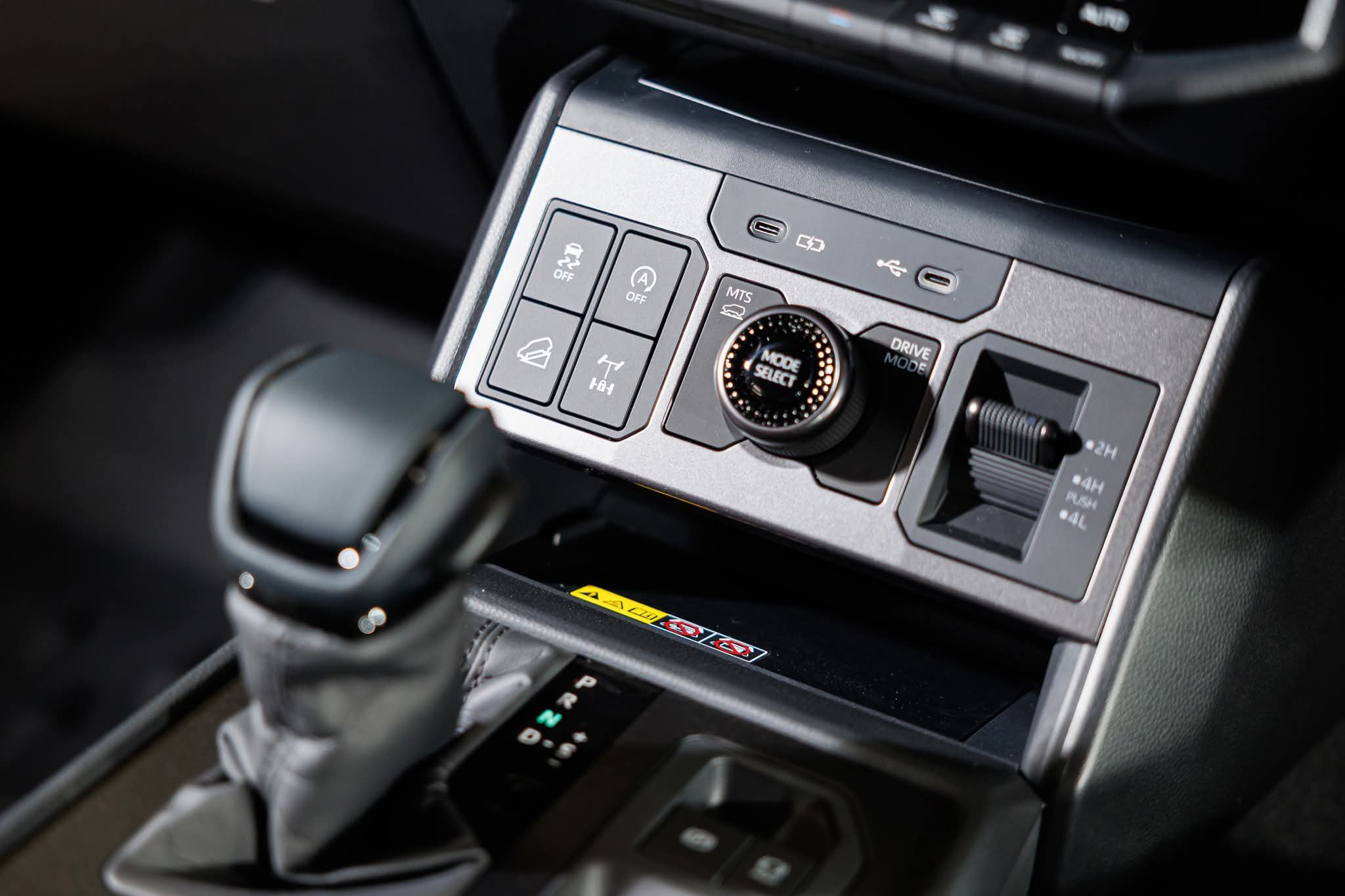 toyota hilux 2026 15