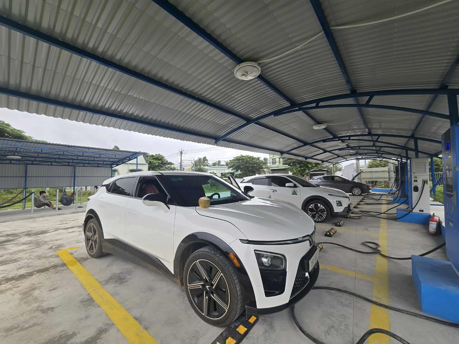 anh nghia chu xe vinfast 5