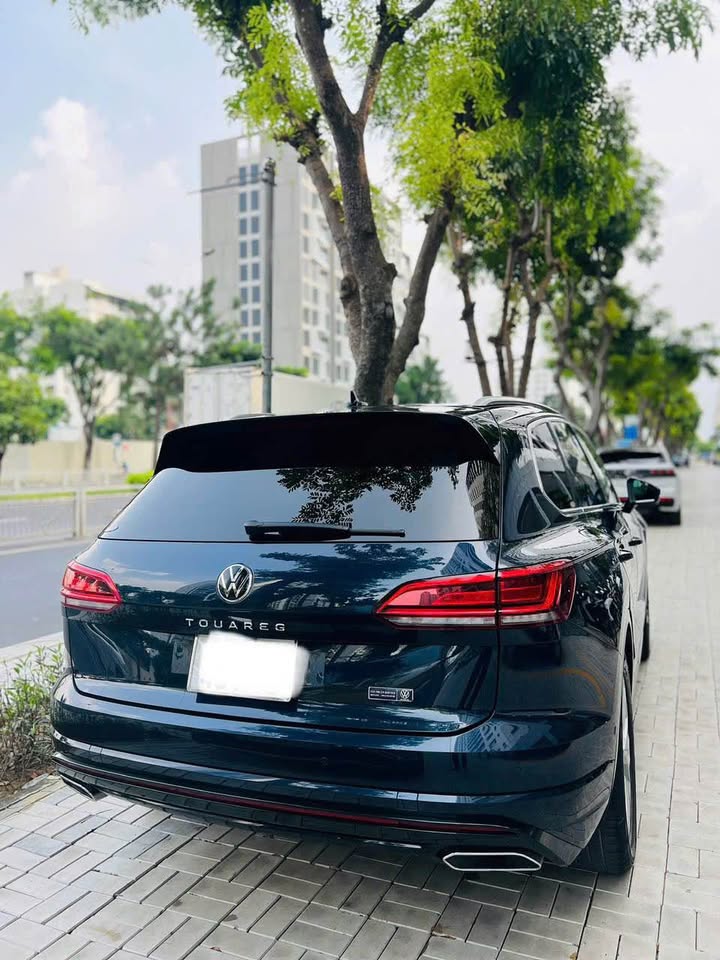 5799205758251284570388078029242664049886249n