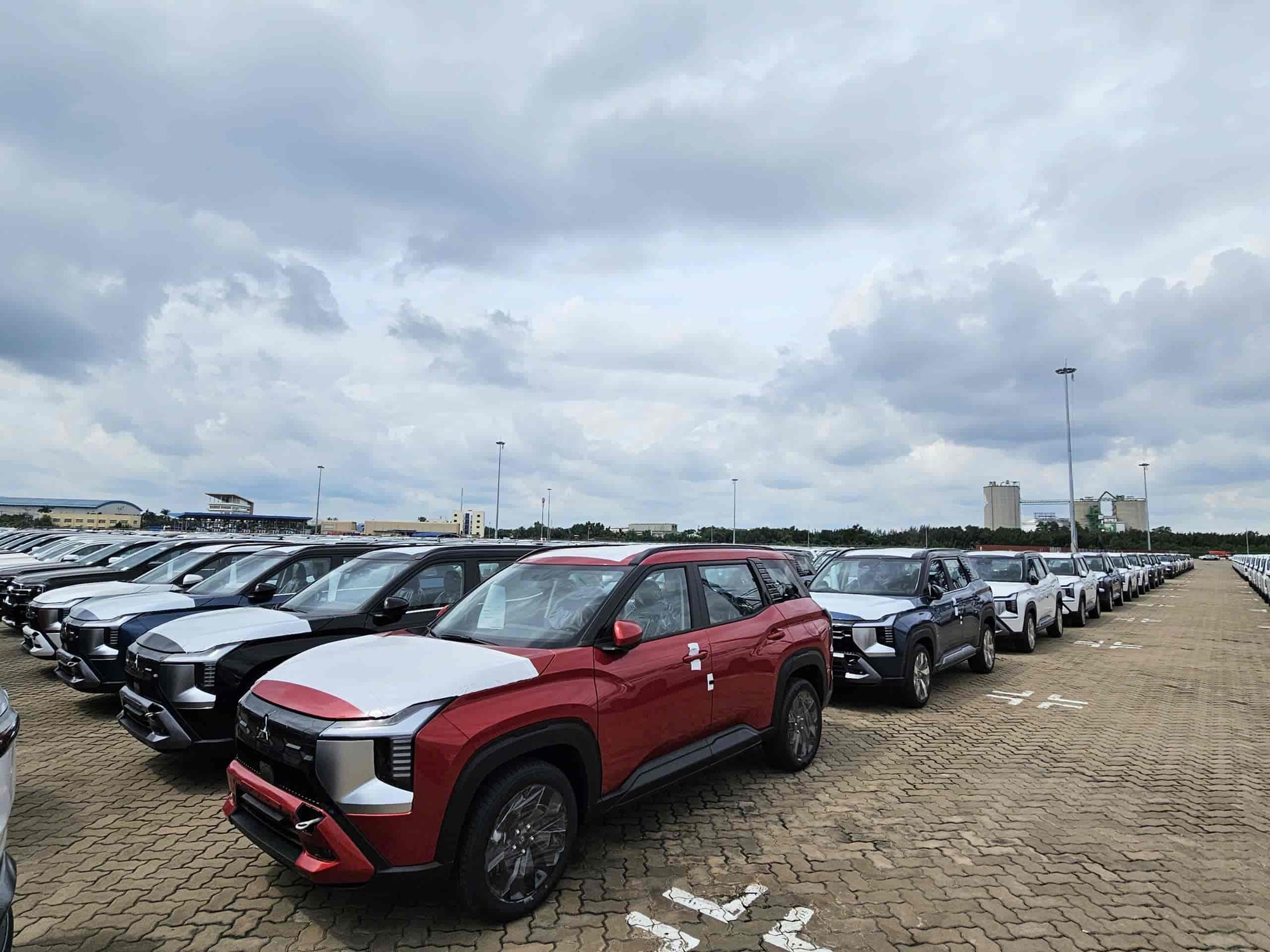 mitsubishi destinator 2