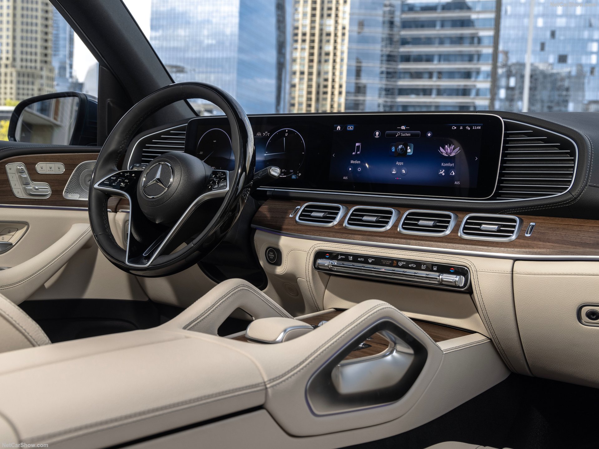 mercedes benz gle 2024 hd 96252d171c079c6d9827fa4e04291267bba39e92a