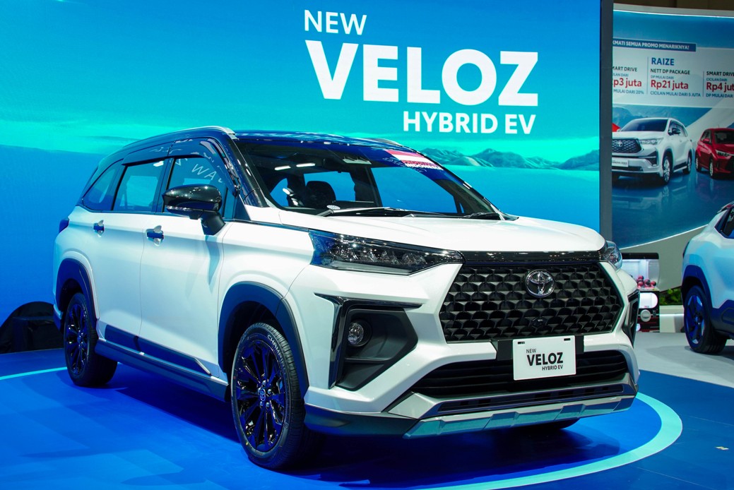 toyota veloz hev 8