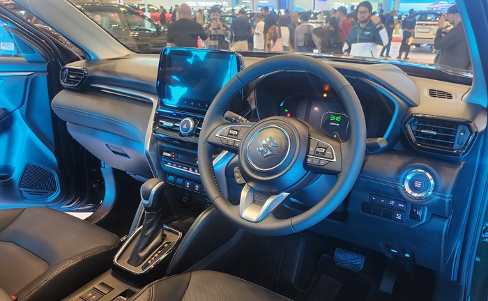 interior suzuki new grand vitara