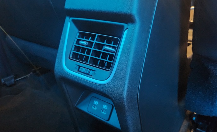 usb charger rear type c suzuki grand vitara