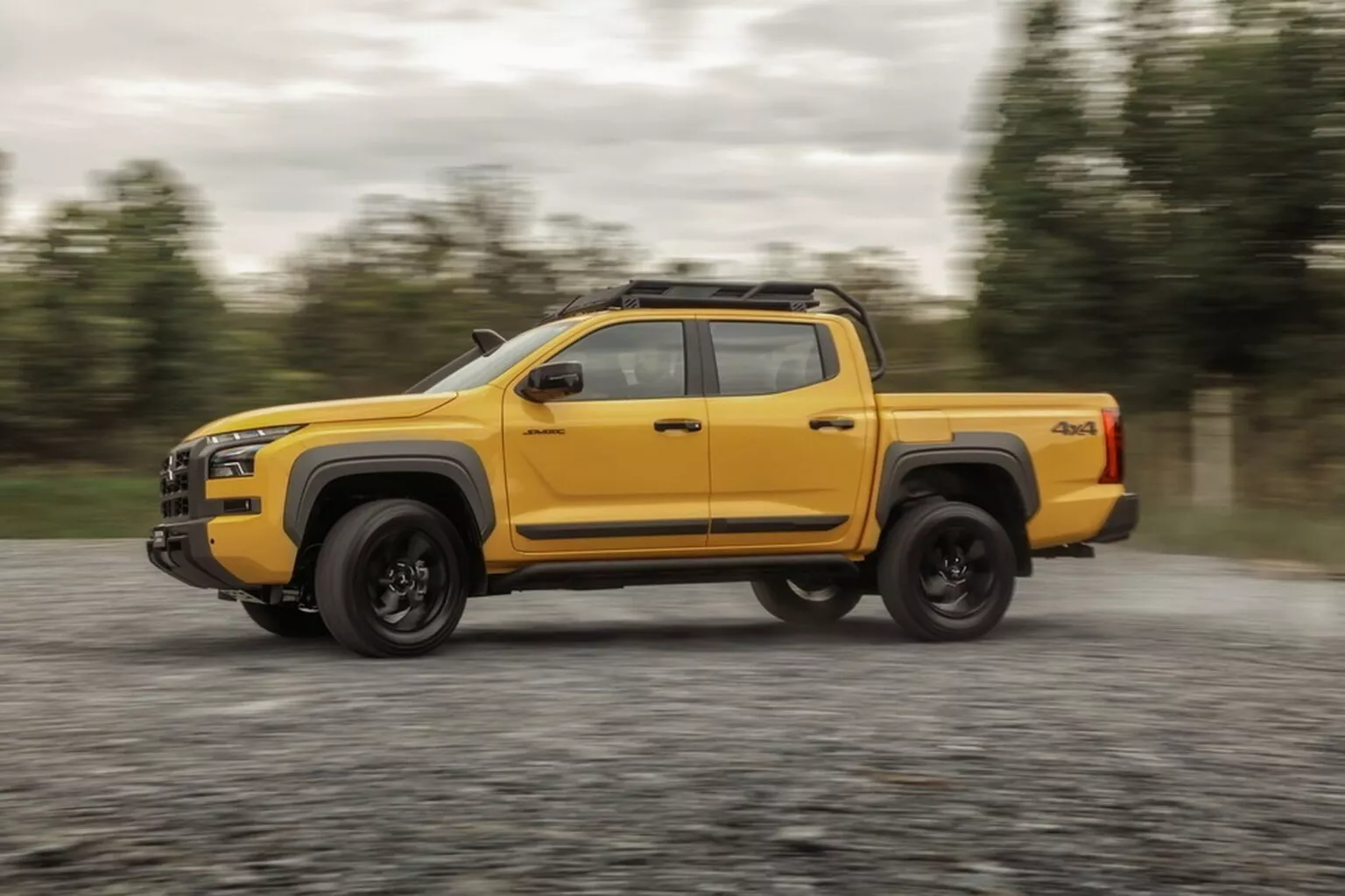 2025 mitsubishi triton savana 10 1536x1024