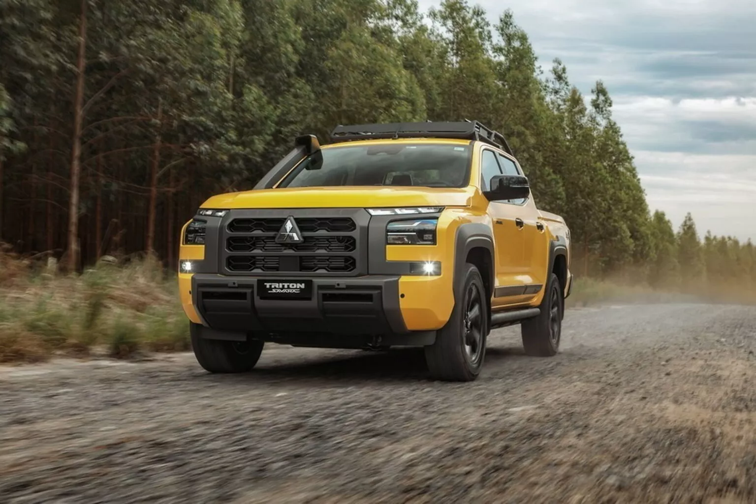 2025 mitsubishi triton savana 9 1536x1024