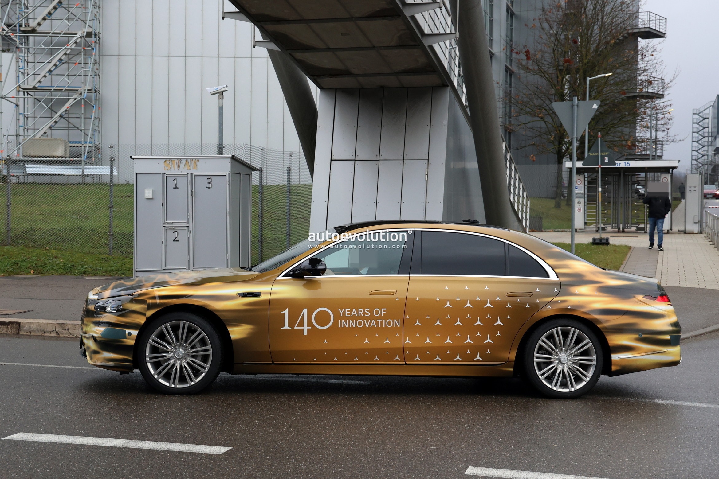 mercedes 2027 facelifted s class wants to be seen10