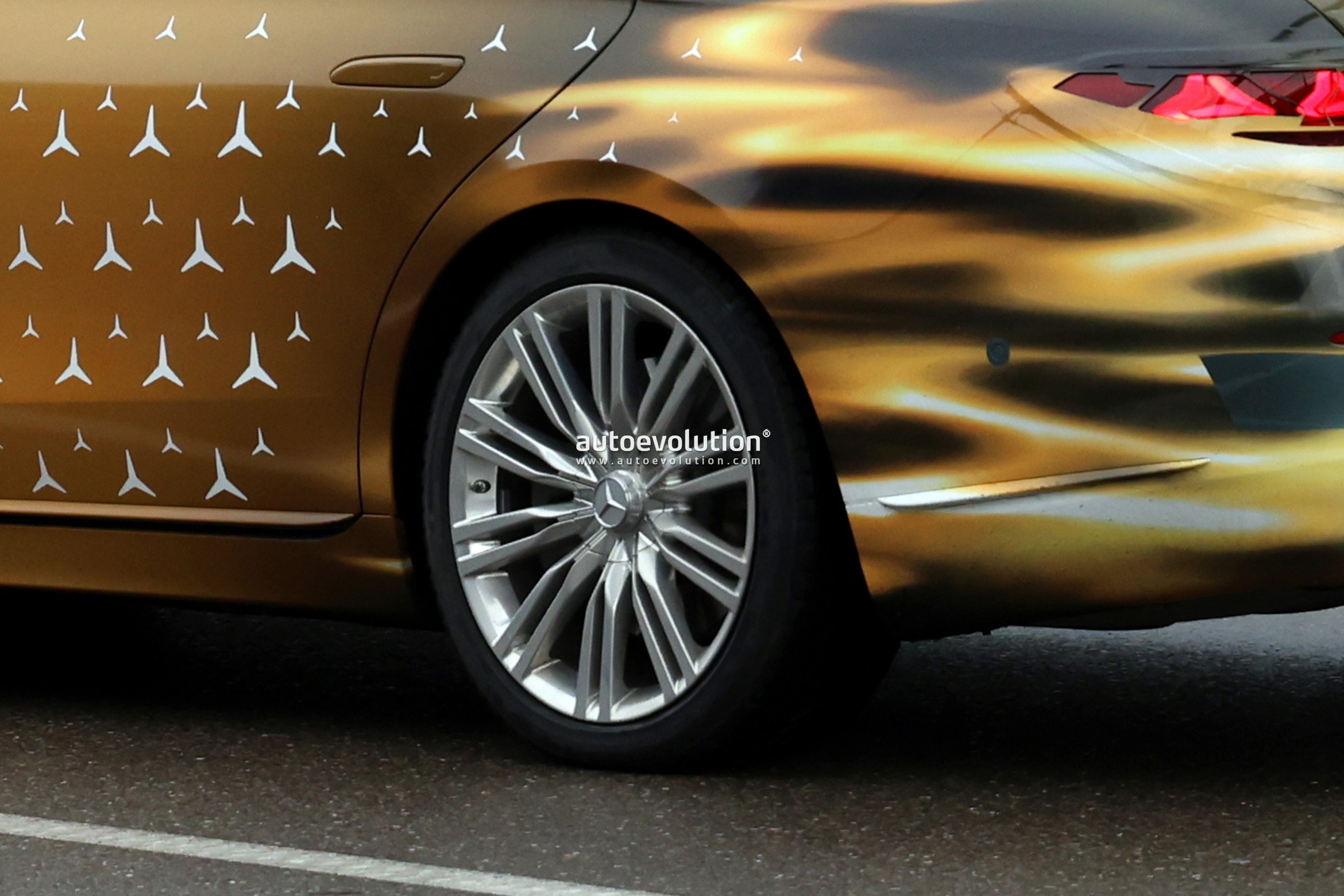 mercedes 2027 facelifted s class wants to be seen16