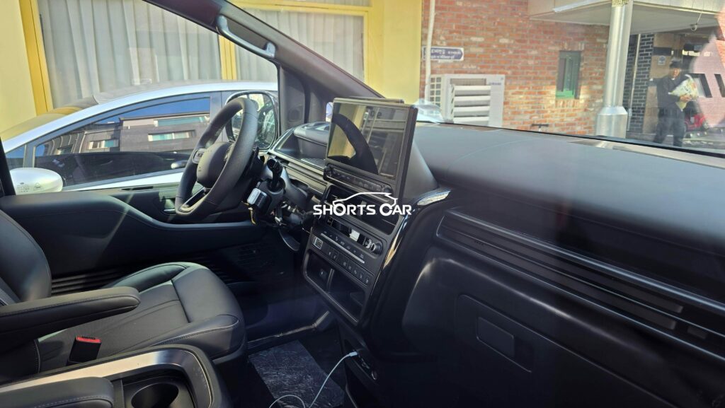hyundai staria facelift interior undisguised 3 1024x577
