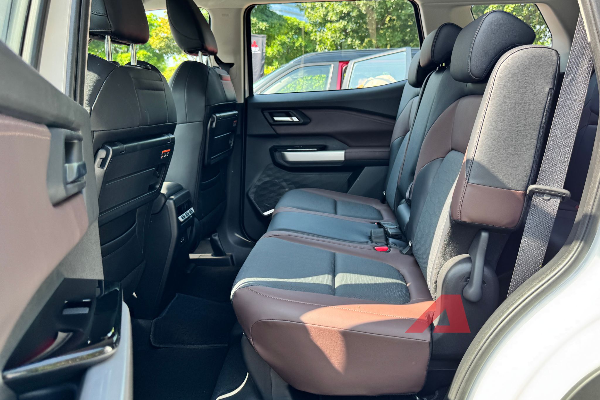 mitsubishi destinator ultimate 13