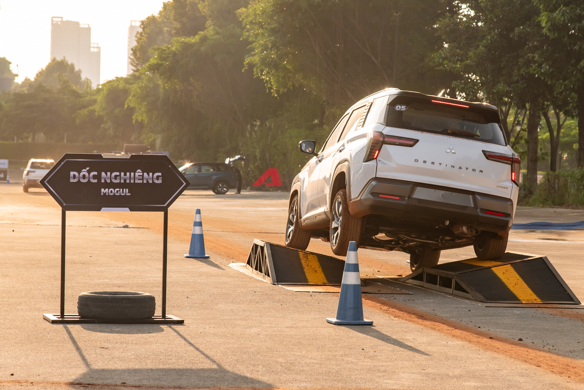 mitsubishi destinator 26