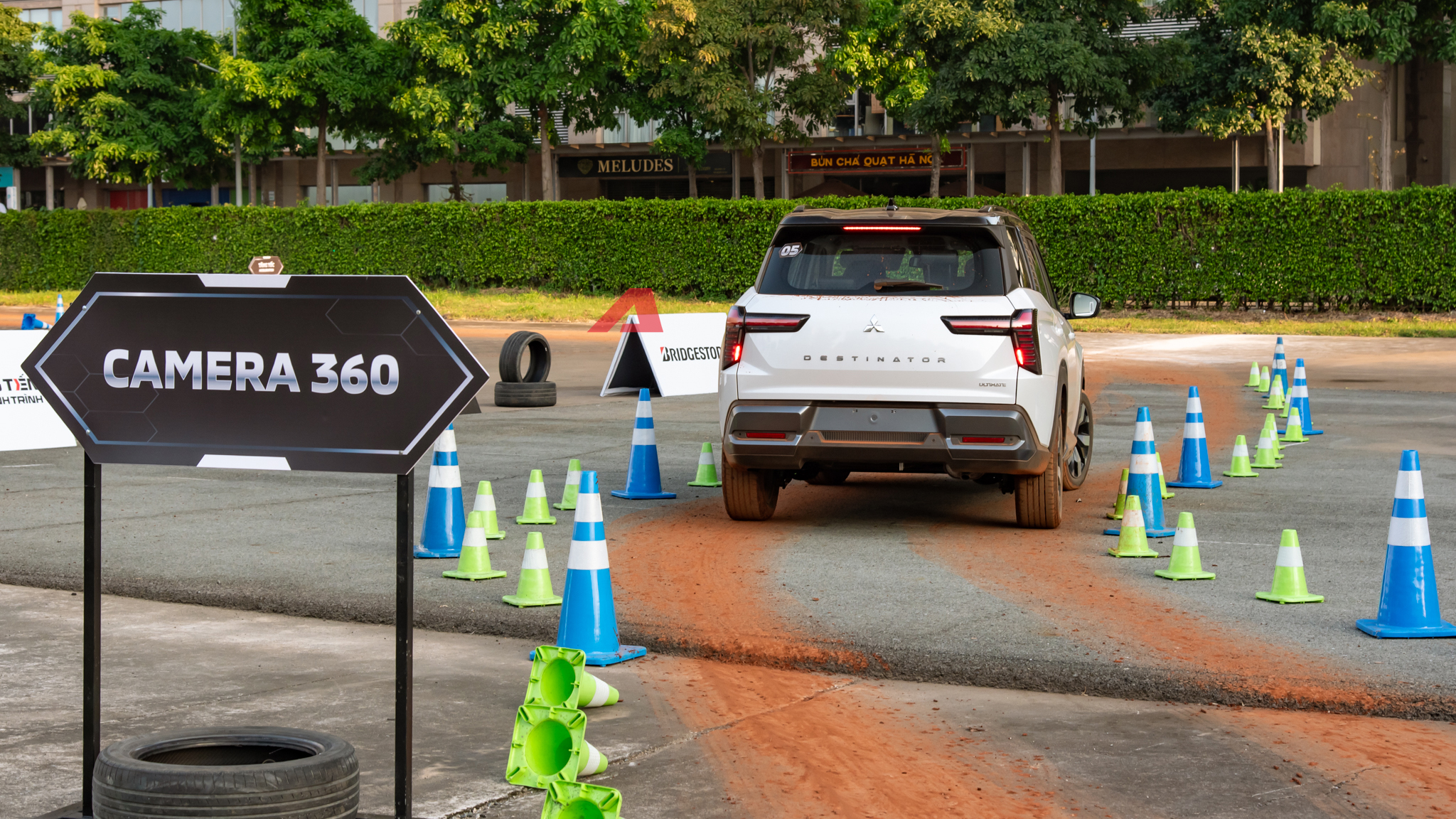 mitsubishi destinator 27