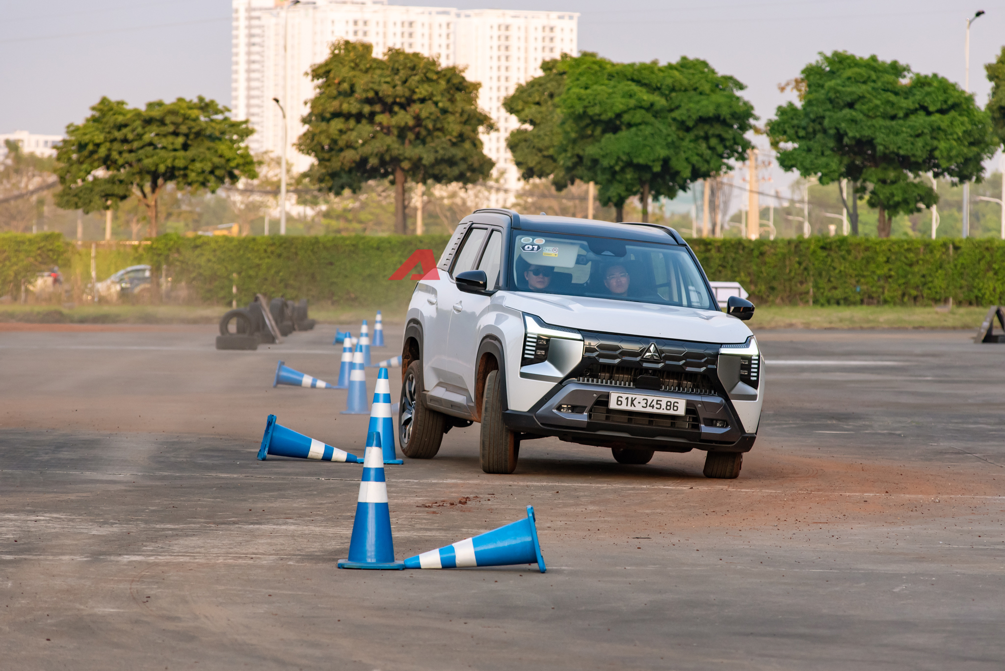 mitsubishi destinator 30