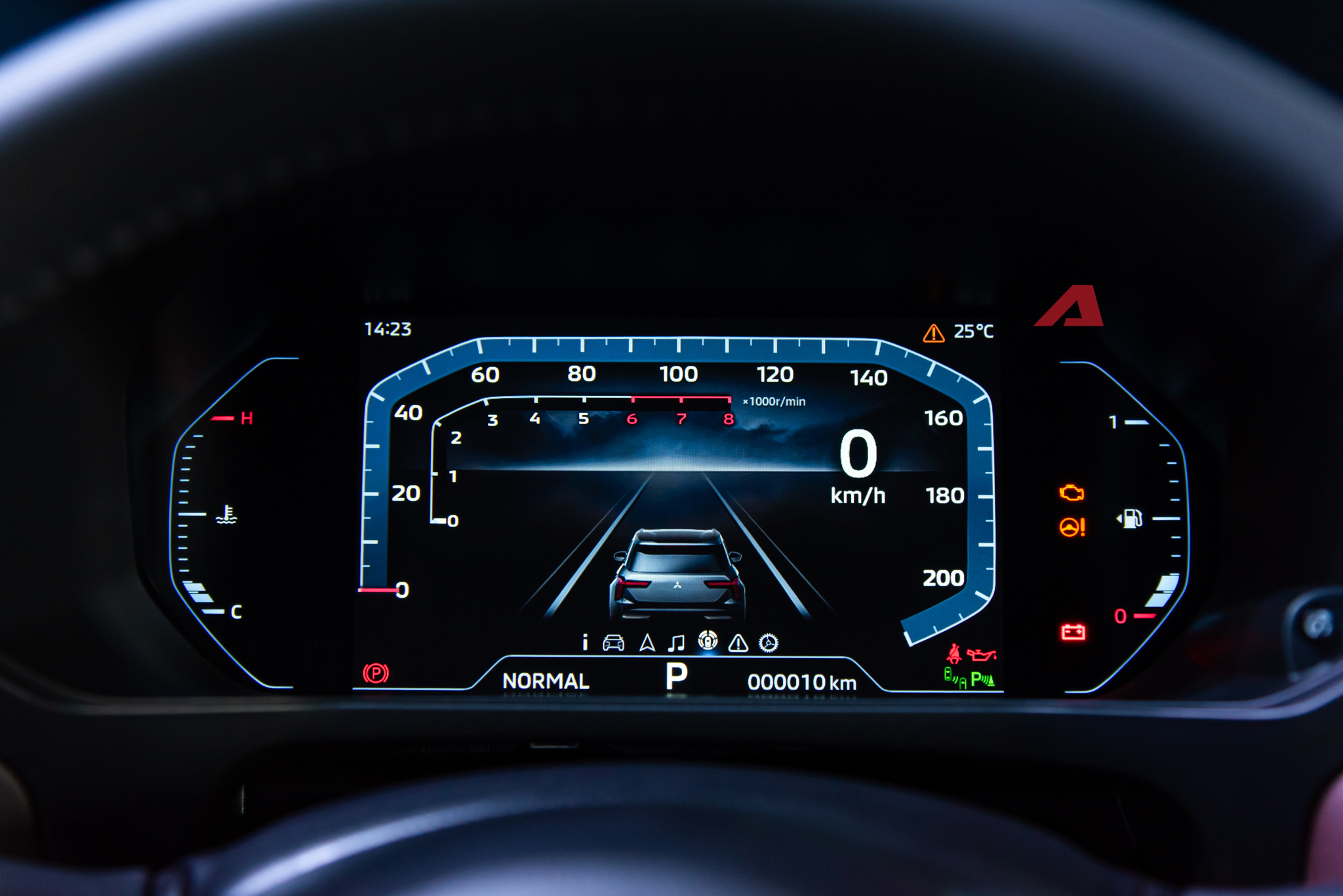 mitsubishi destinator 8