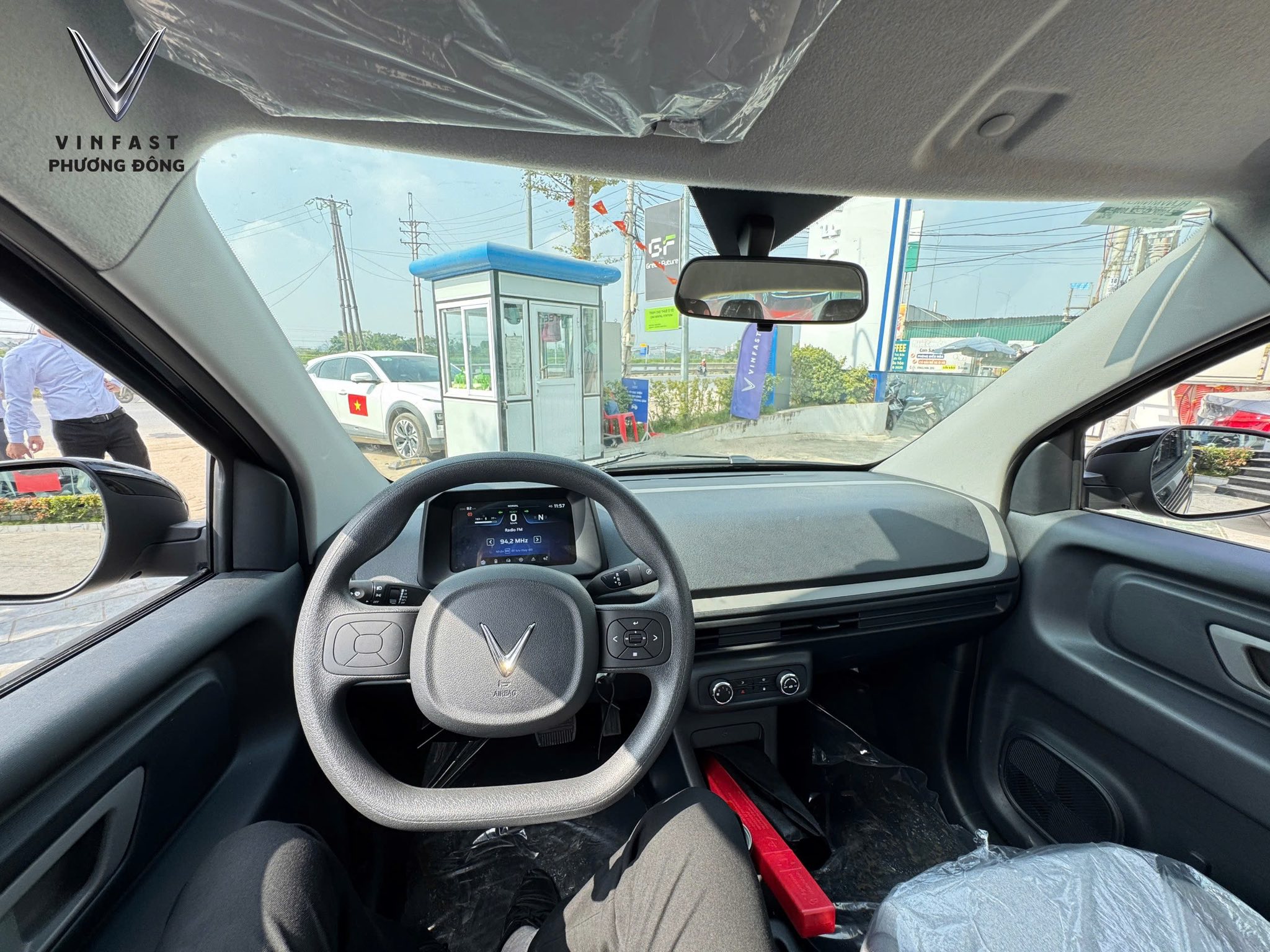 vinfast minio green 10