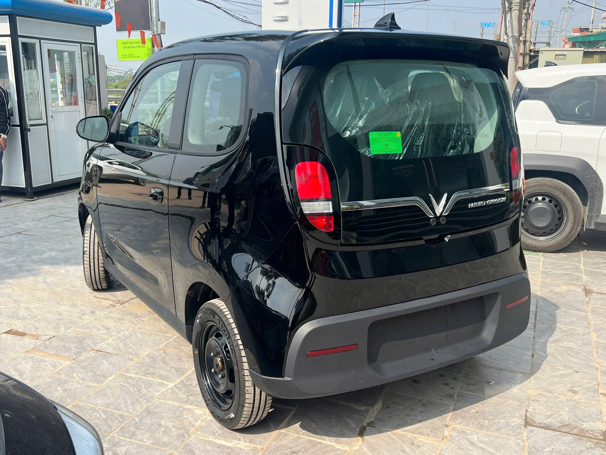 vinfast minio green 4