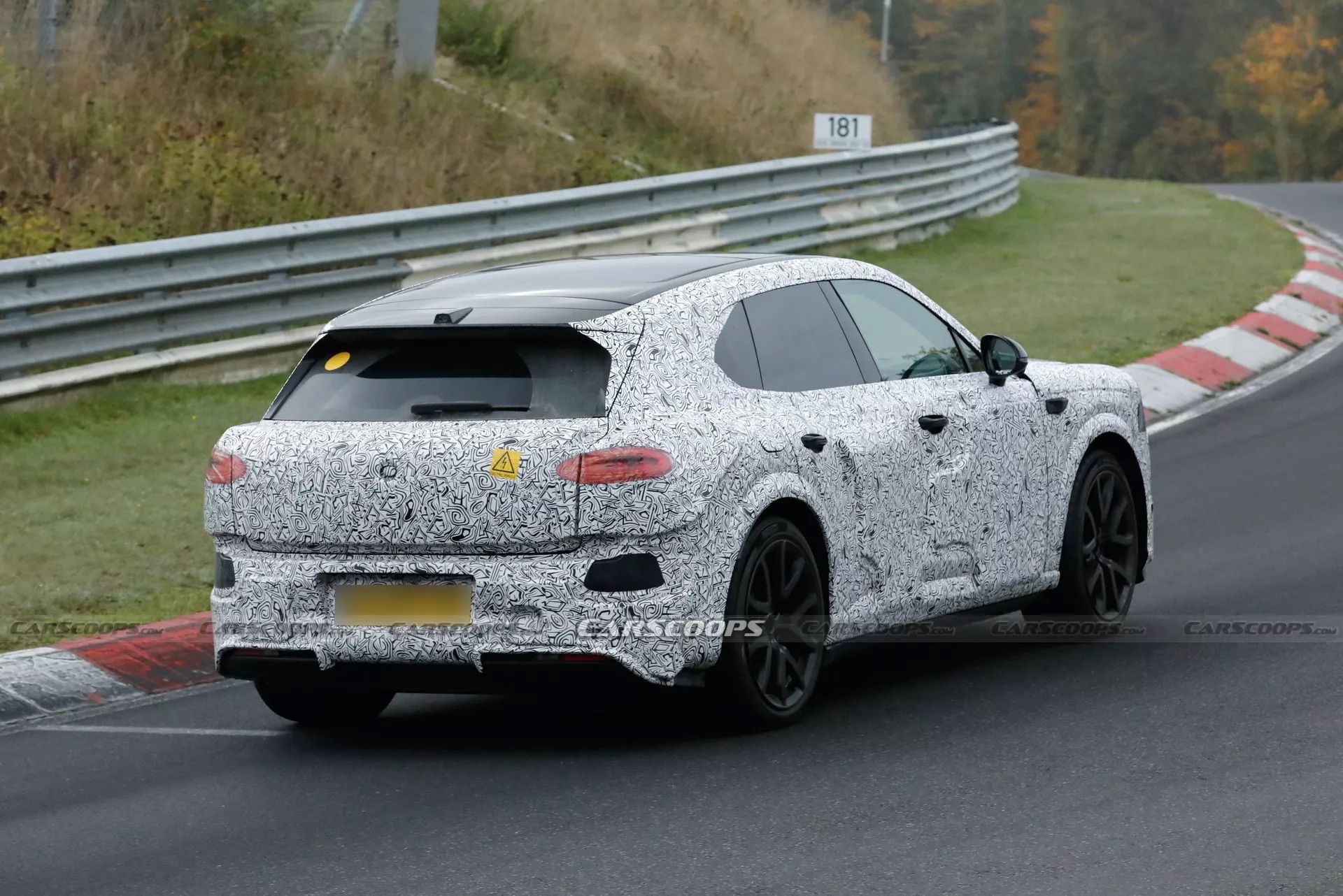 bentley urban suv nurburgring 15