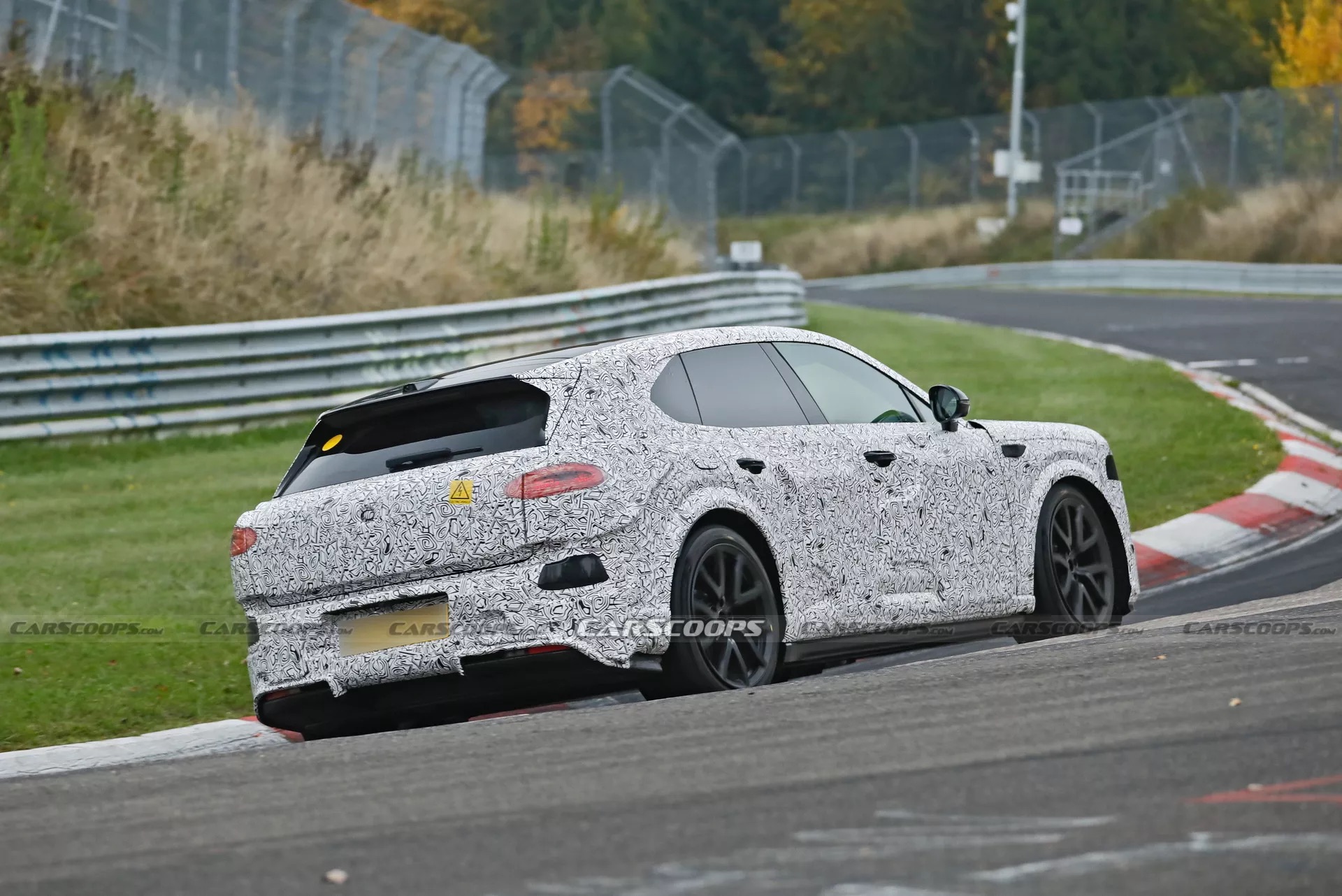 bentley urban suv nurburgring 5