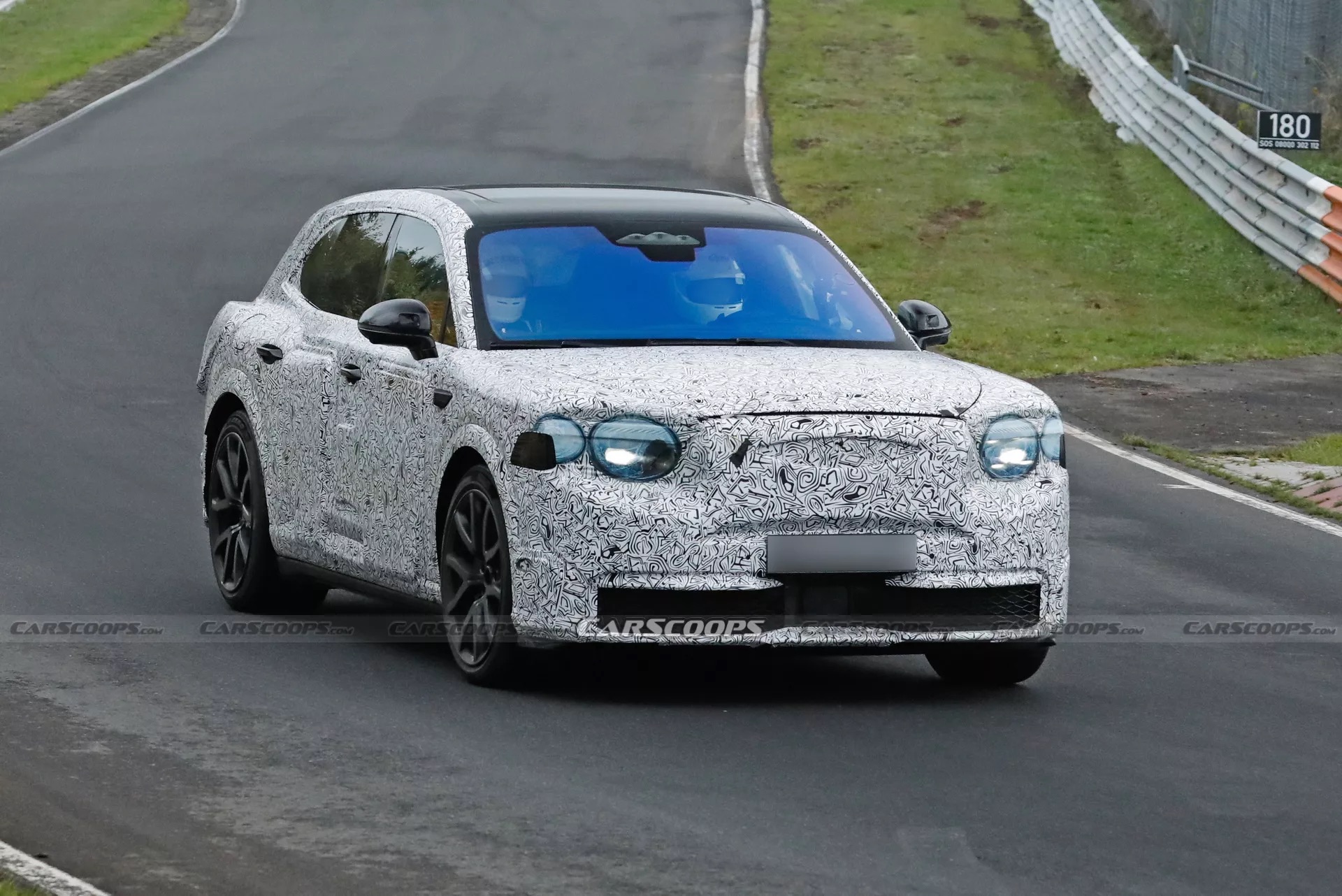 bentley urban suv nurburgring 9