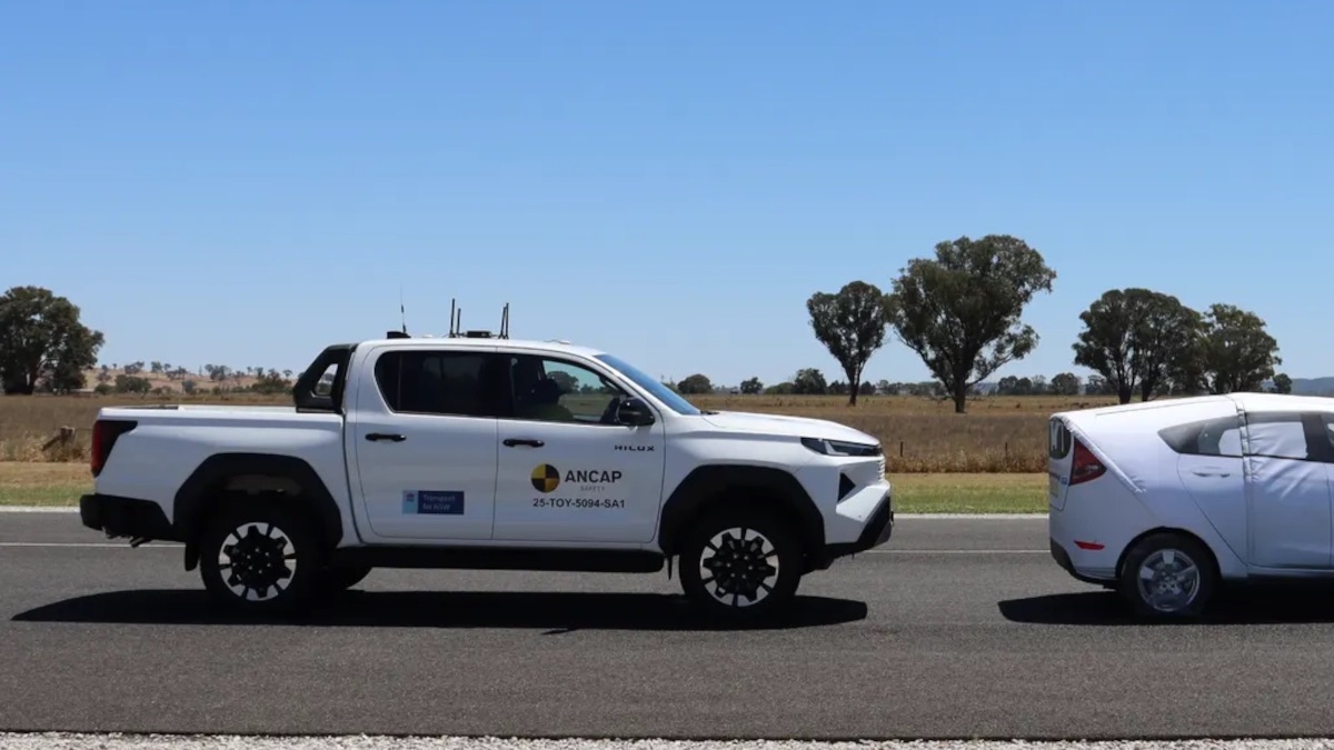 toyota hilux 2026 va cham 11