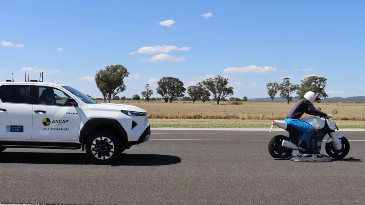 toyota hilux 2026 va cham 13