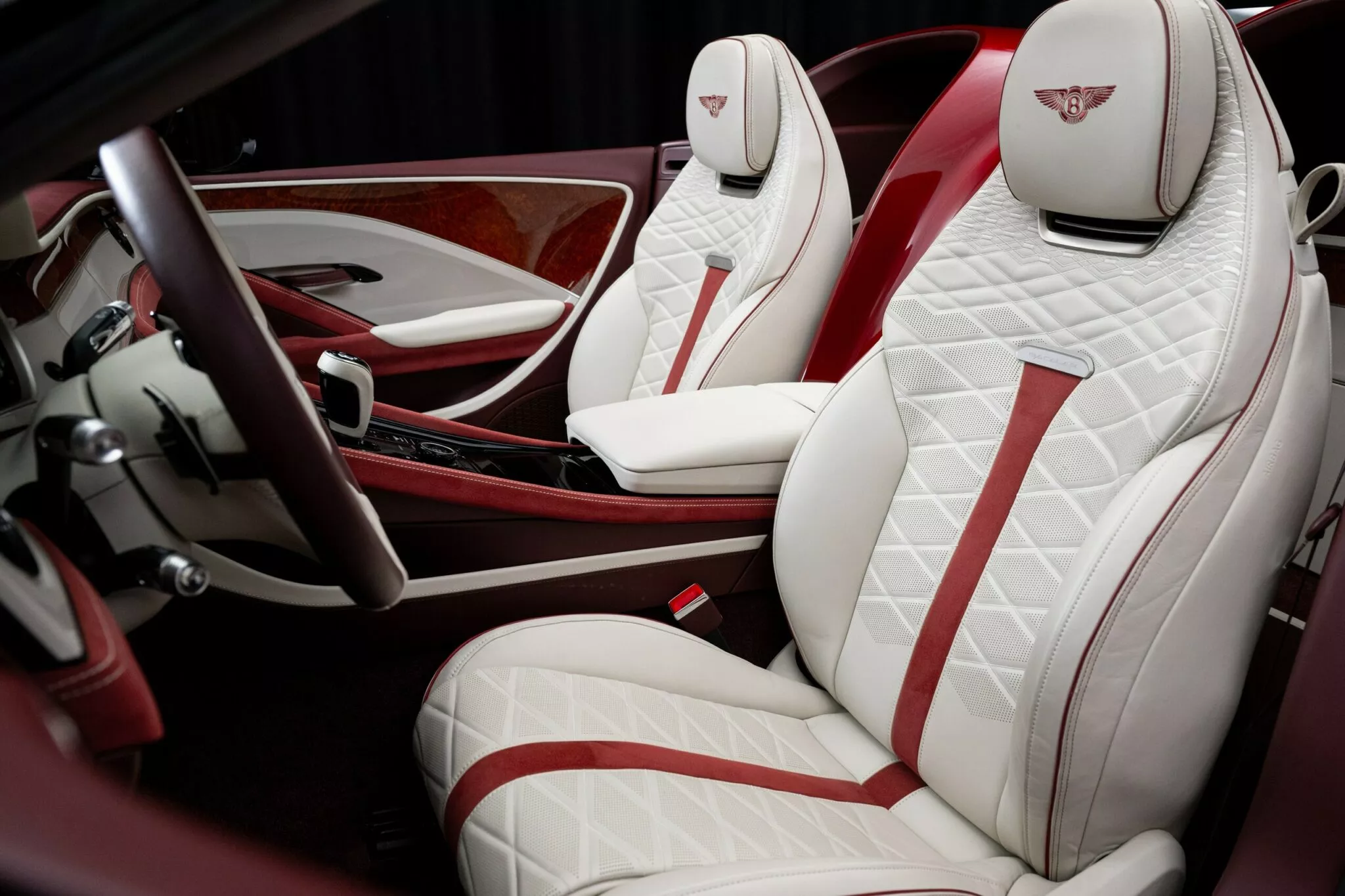 2021 bentley bacalar1400188 2048x1365