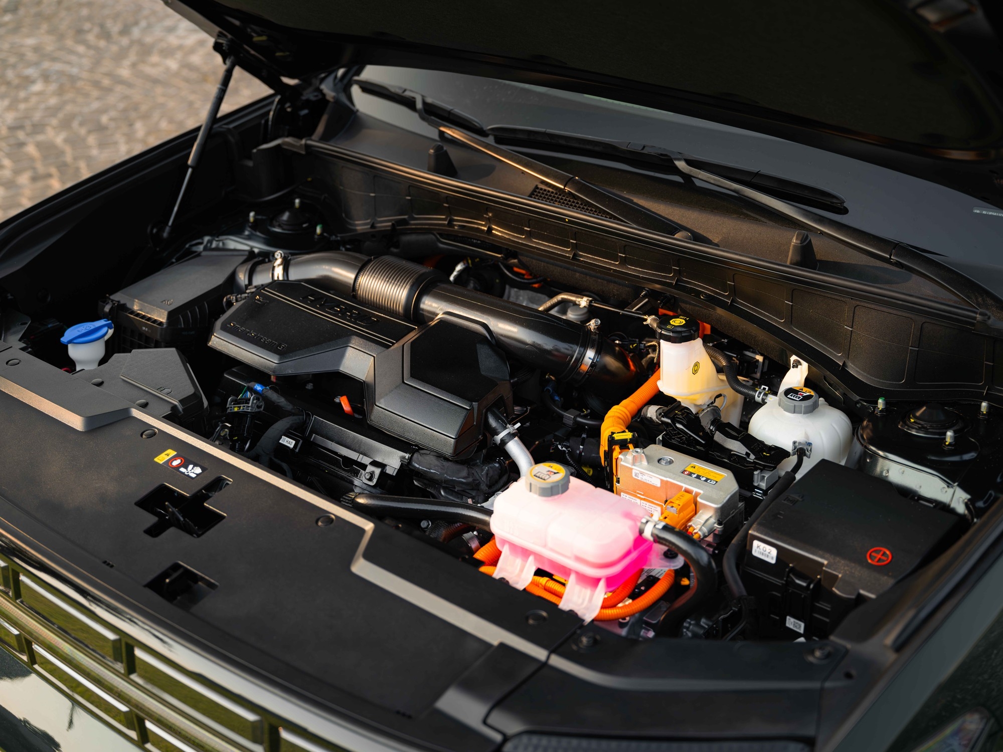 hyundai santa fe hybrid 2