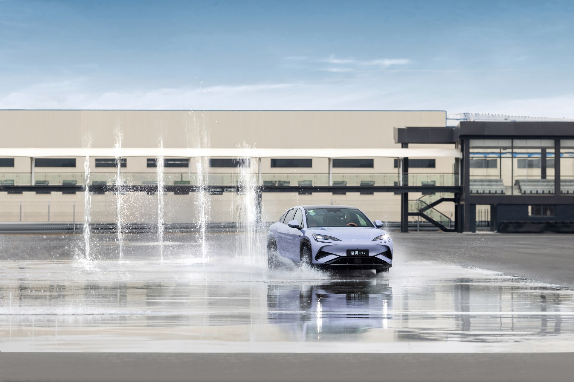 truong dua 4 kick plate