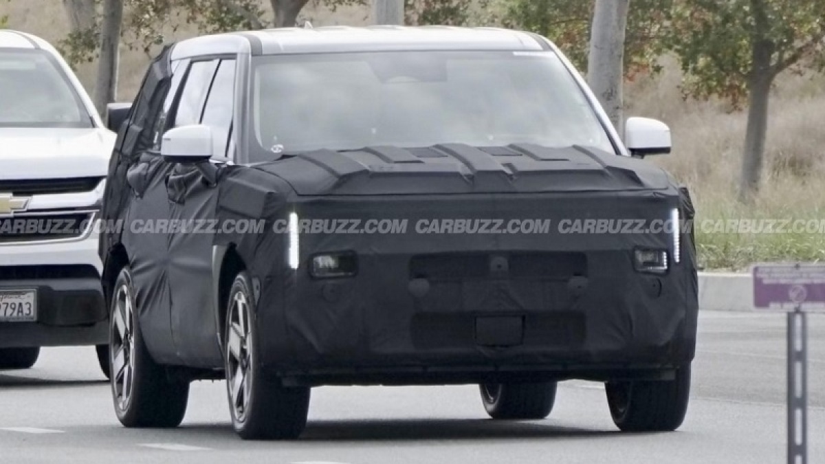 hyundai santa fe 2027 chay thu 2