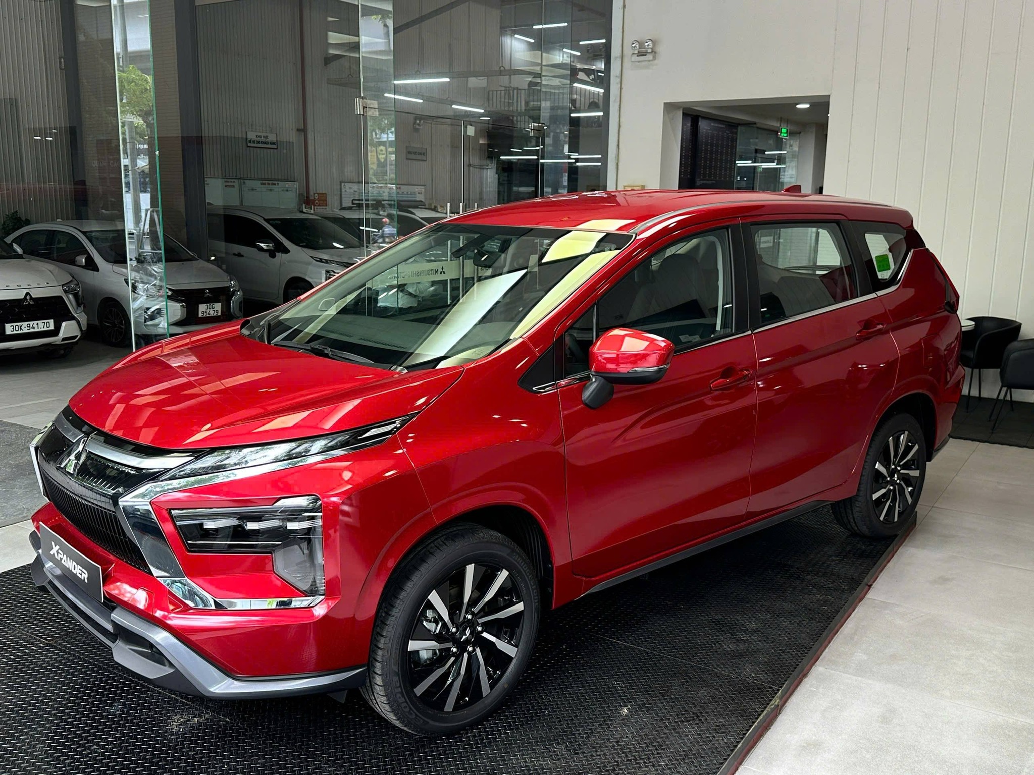 mitsubishi xpander 1