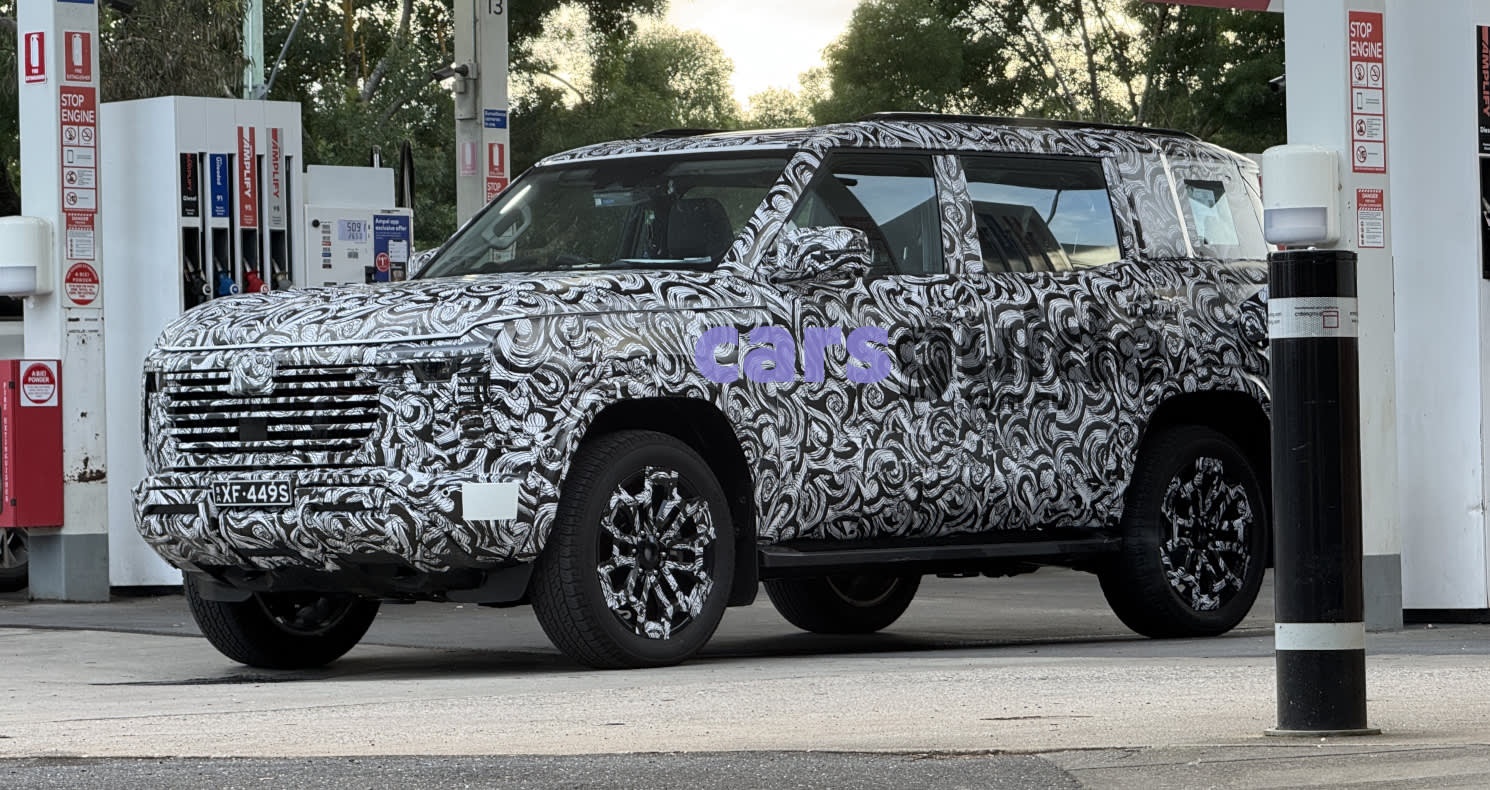 mitsubishi pajero chay thu 3