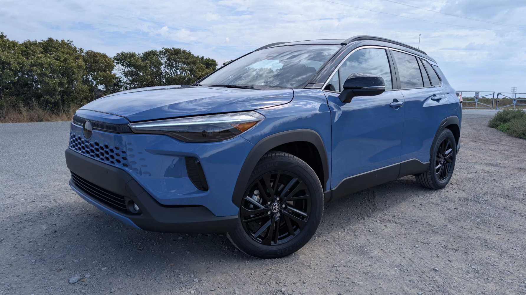 Chỉ vì 1 con ốc, hơn 55.000 chiếc Camry HEV và Corolla Cross HEV bị triệu hồi: Liệu xe tại Việt Nam có ảnh hưởng?