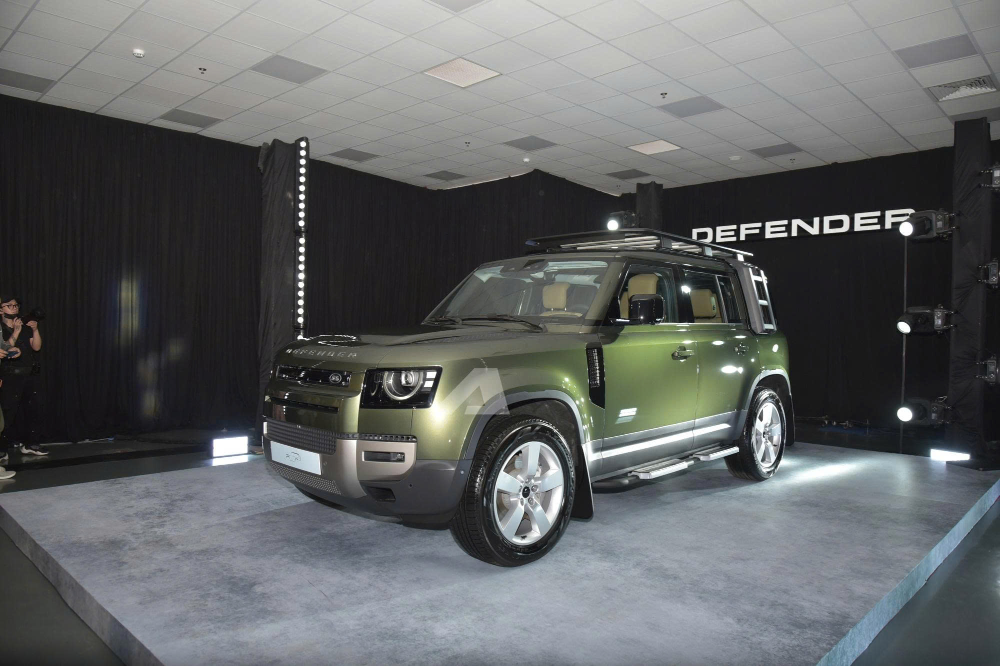 defender 1
