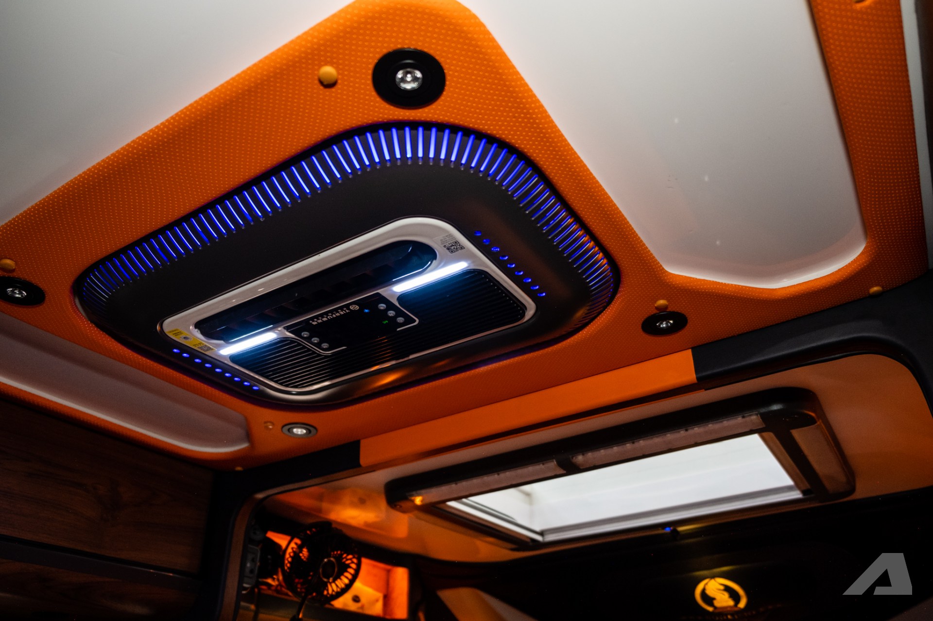 batchdieu hoa am tran va cua so troi