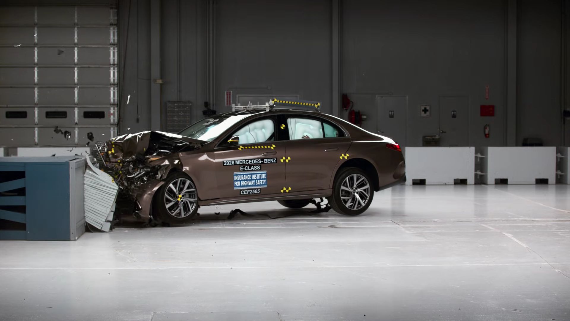 2026 mercedes benz e class disappoints in the iihs moderate overlap front crash test4