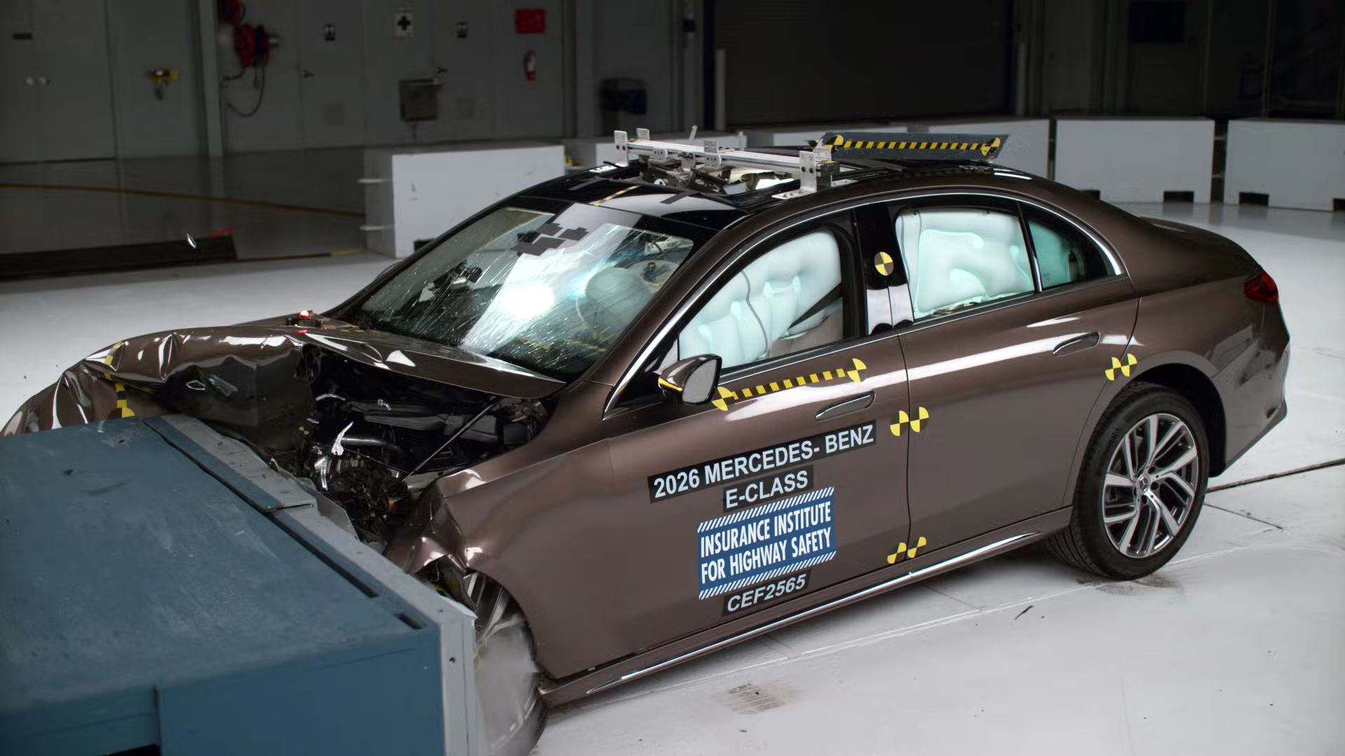 2026 mercedes benz e class disappoints in the iihs moderate overlap front crash test6