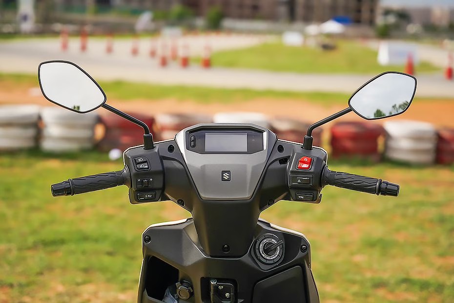 suzuki e access ve viet nam 10