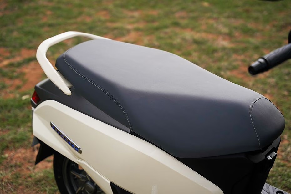 suzuki e access ve viet nam 16