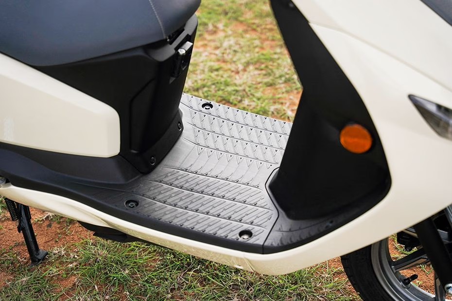 suzuki e access ve viet nam 7