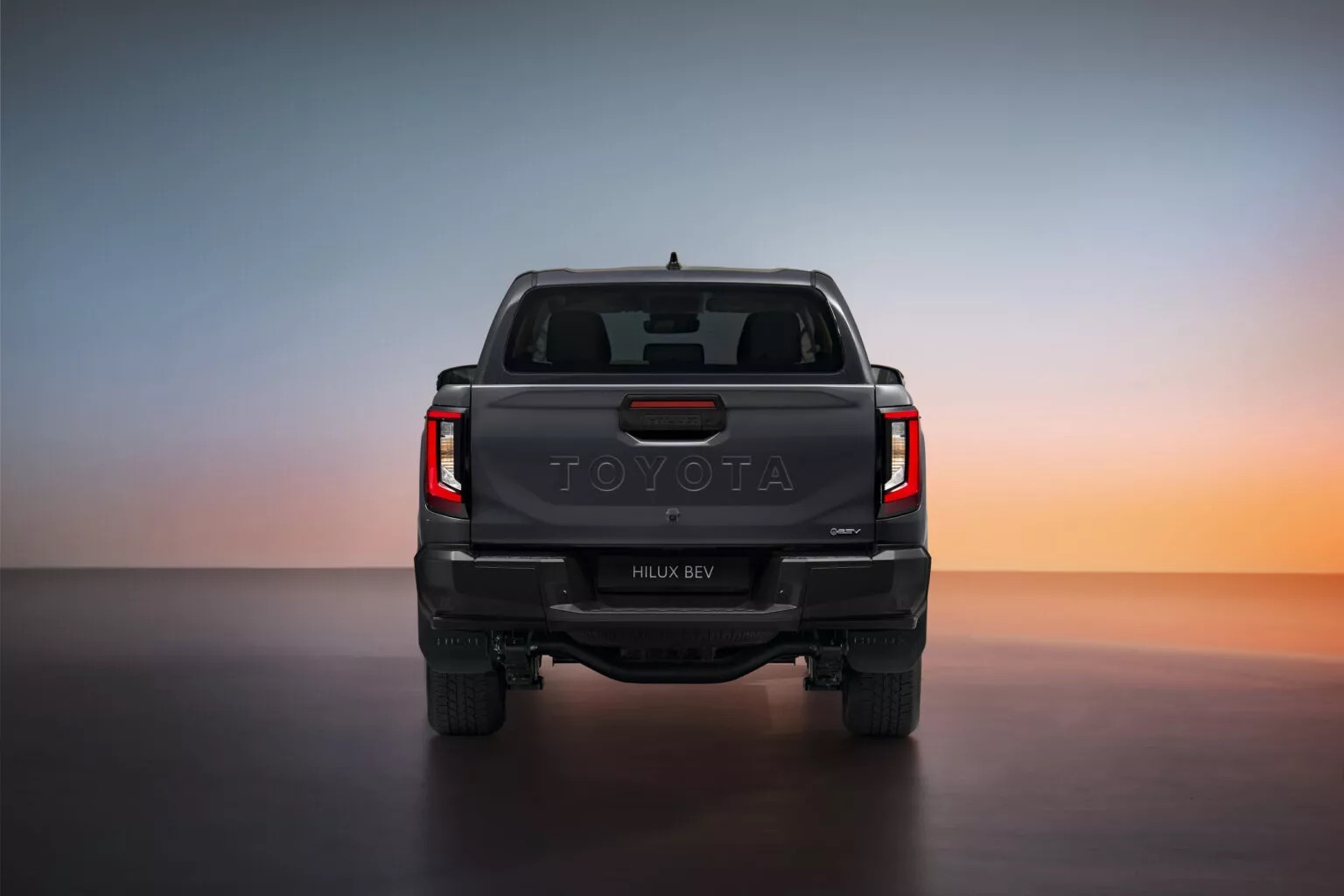 toyota hilux dien viet nam 13