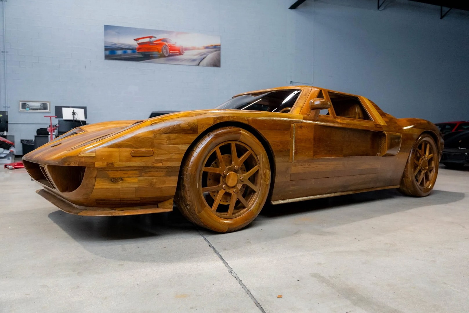 man sculpts 11 ford gt out of wood because it s more fun than making furniture1