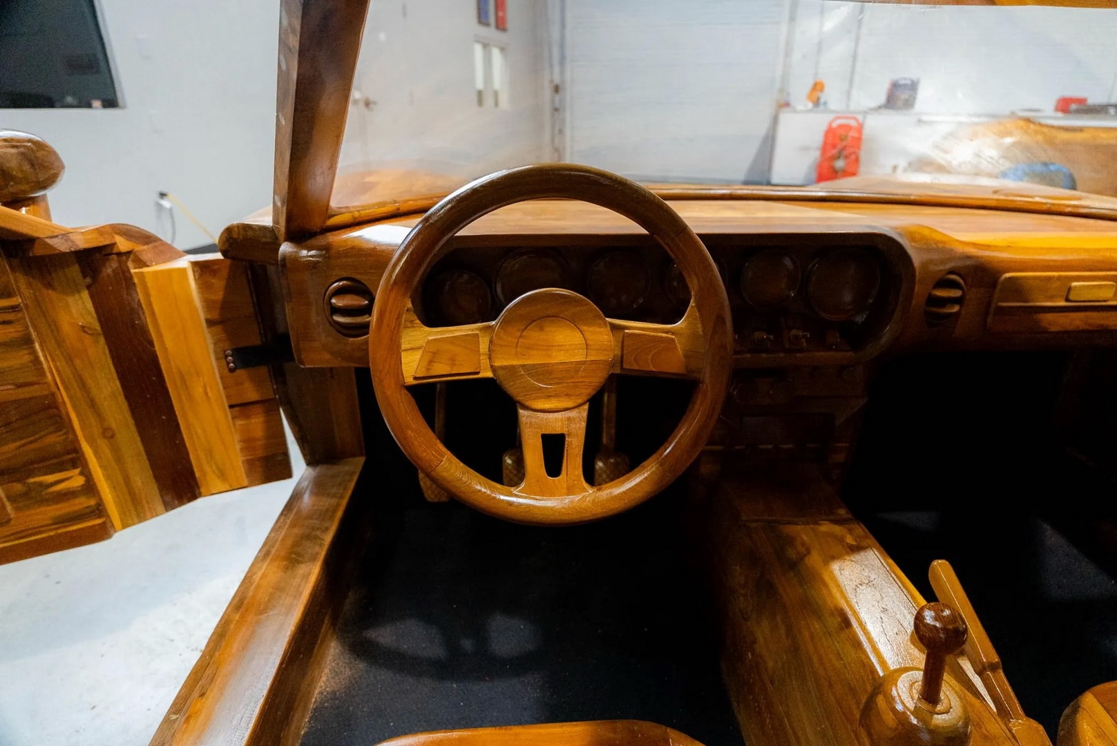 man sculpts 11 ford gt out of wood because it s more fun than making furniture21
