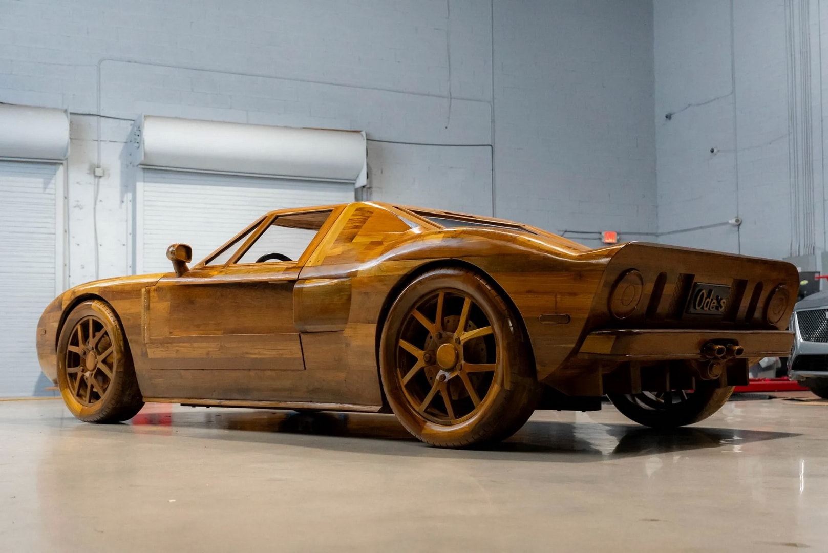 man sculpts 11 ford gt out of wood because it s more fun than making furniture5