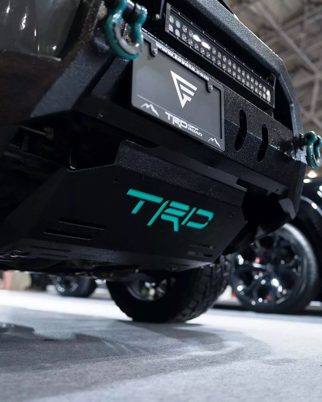 toyota alphard offroad 10