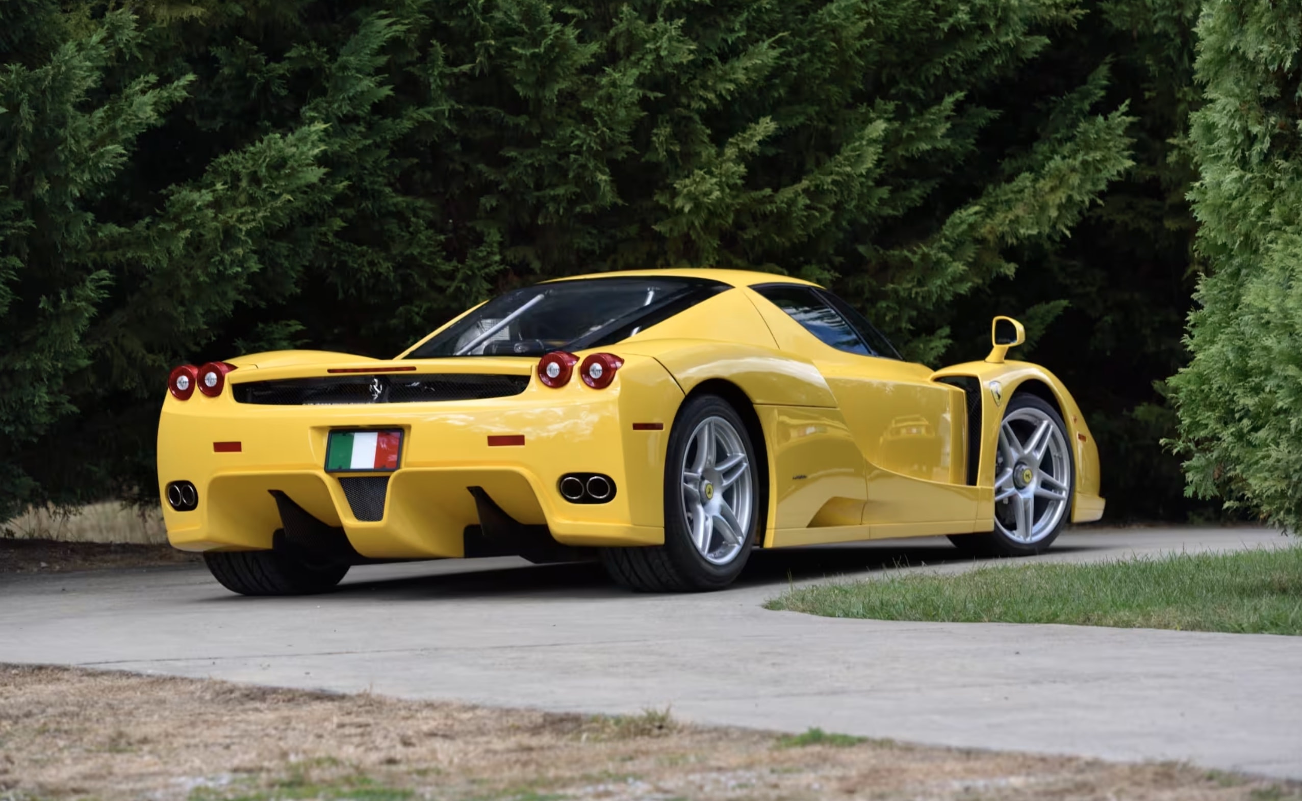 someone ordered a ferrari enzo shelled ou a fortune to customize it only drove 600 miles2
