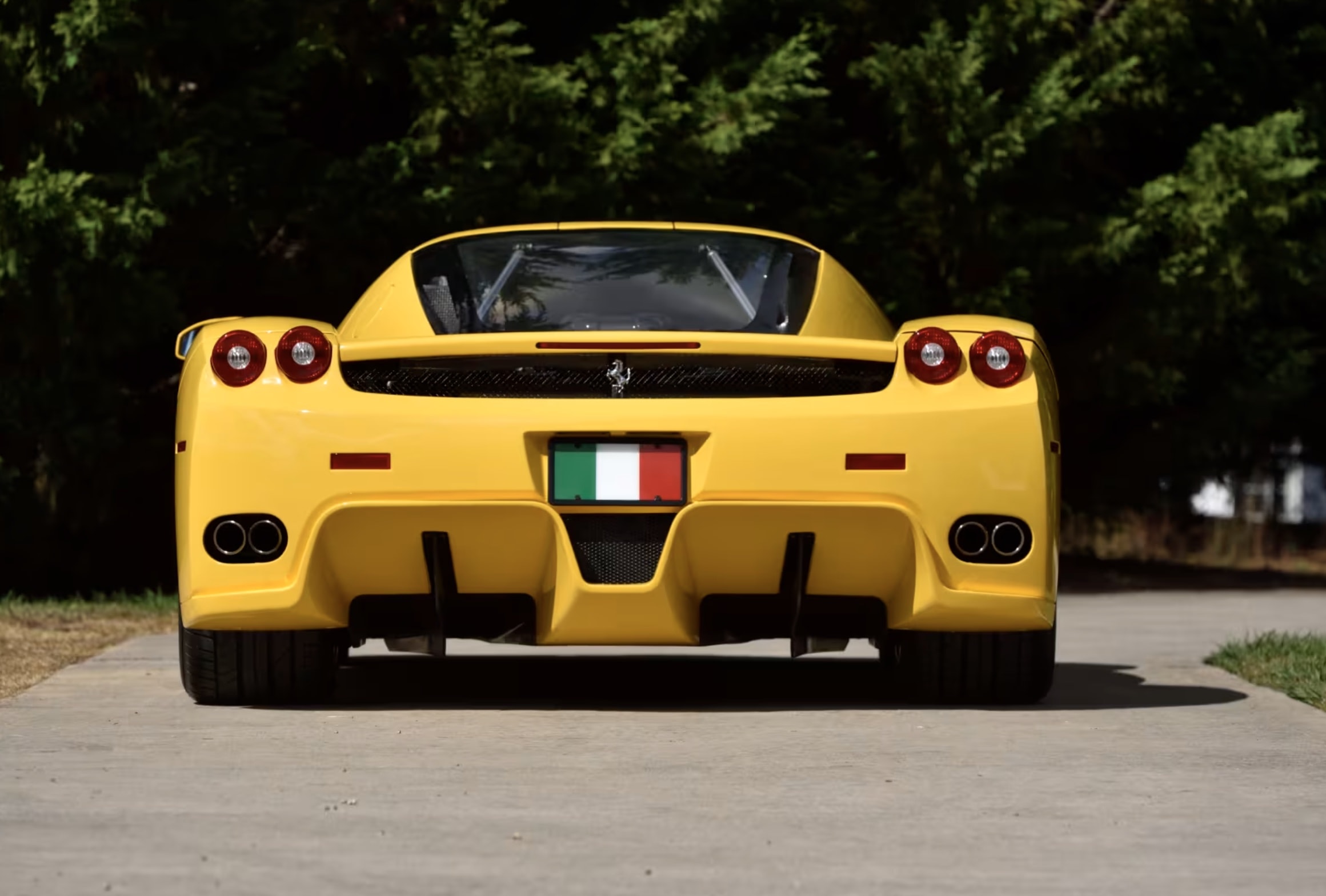 someone ordered a ferrari enzo shelled ou a fortune to customize it only drove 600 miles4