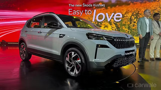 kushaq facelift exterior right front three quarter 2