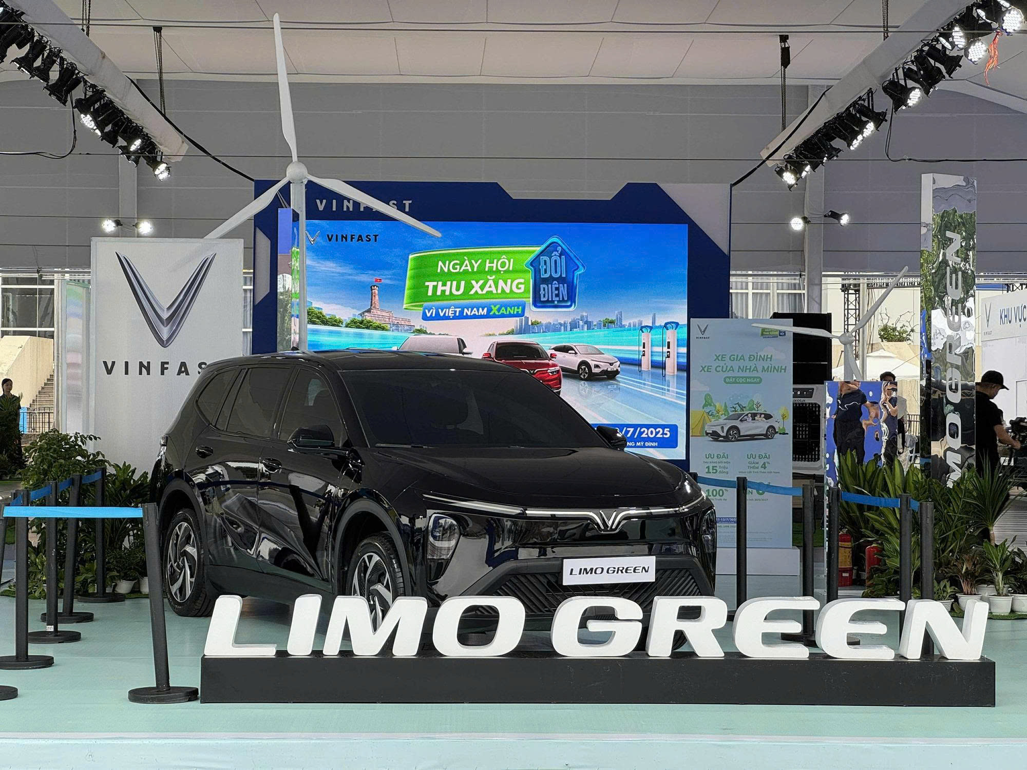 limo green