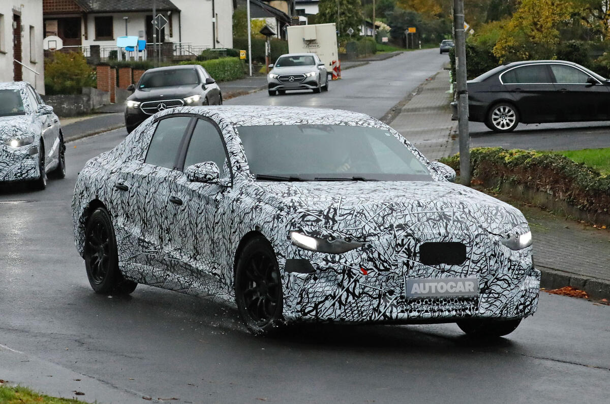 2027 mercedes benz e class front quarter