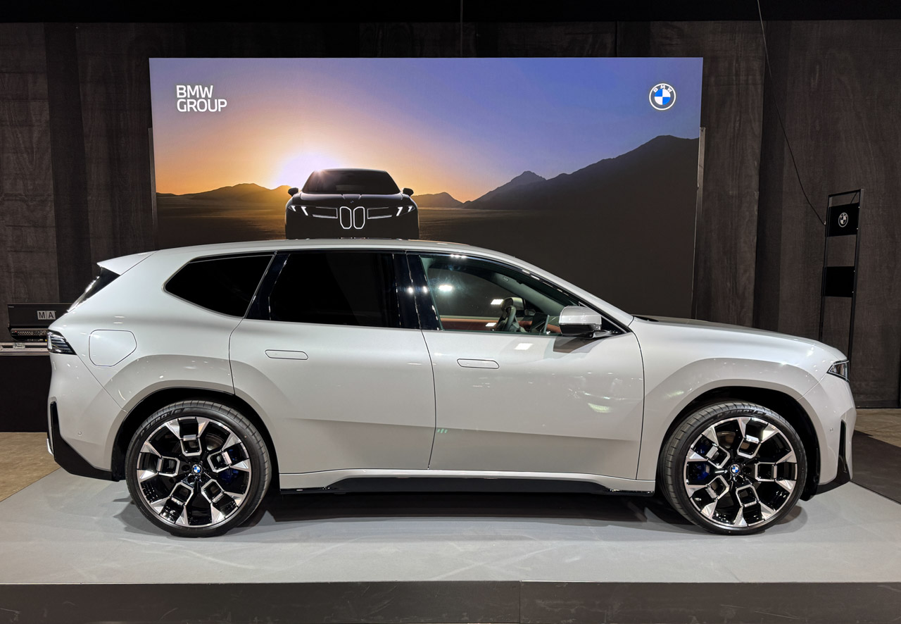 2026 bmw ix3 space silver side